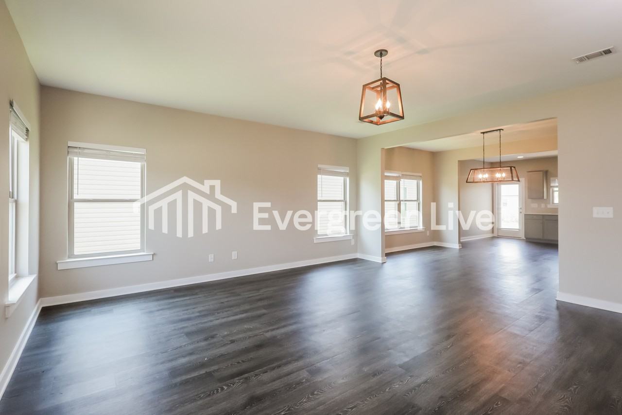 14265 Sugarberry Ln - Photo 2 of 15