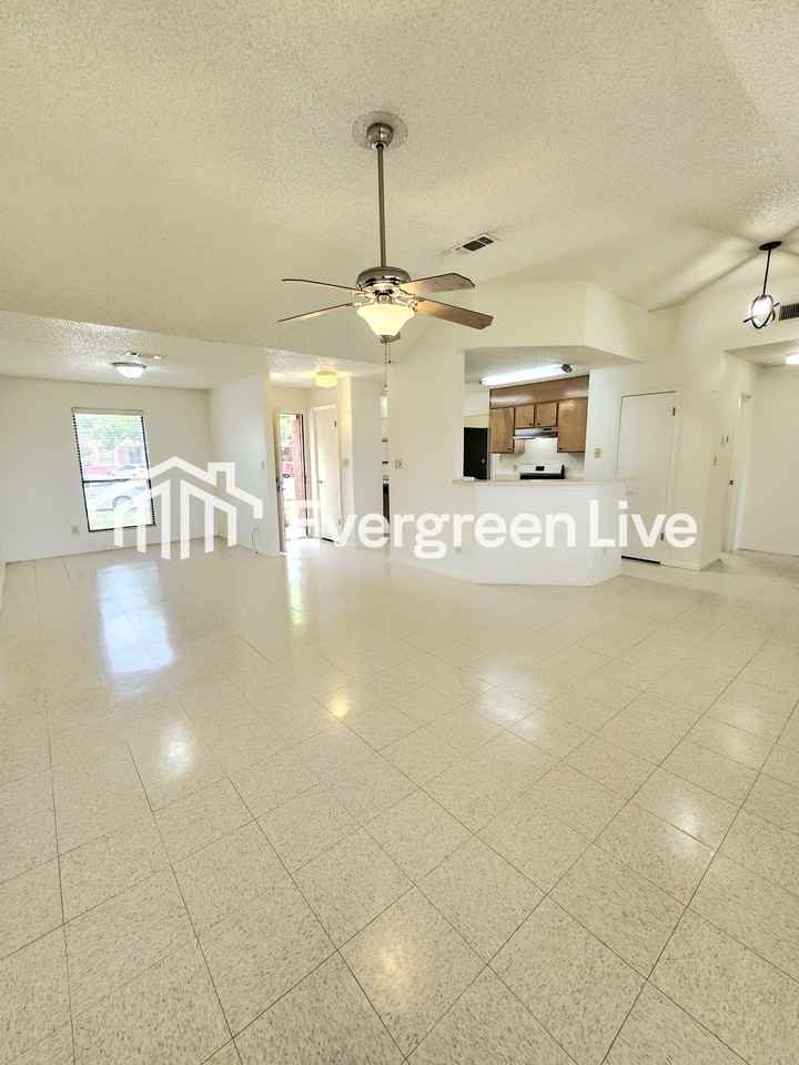 2223 Zia Ct - Photo 4 of 22