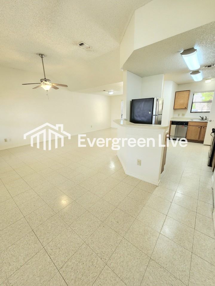 2223 Zia Ct - Photo 5 of 22