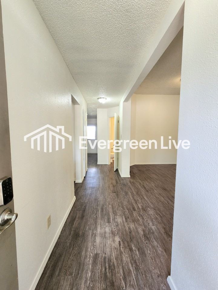 2240 Zuni Ct - Photo 2 of 27