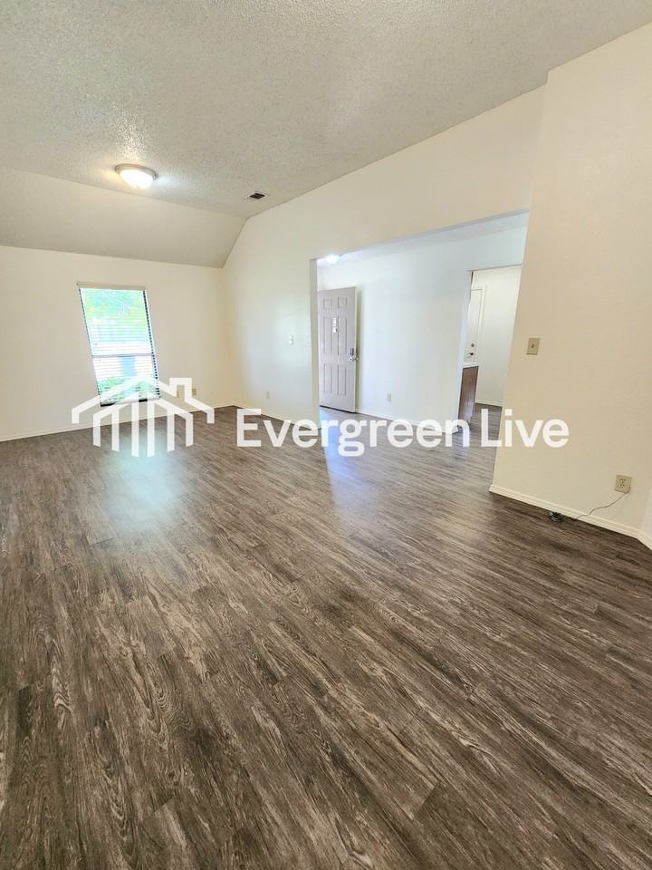 2240 Zuni Ct - Photo 5 of 27