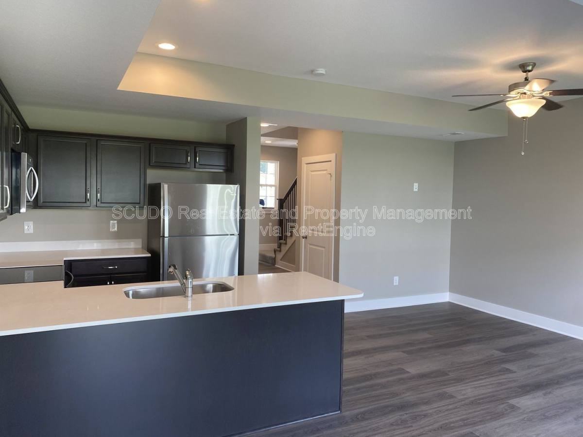 336 N 4th Ter - Photo 3 of 10