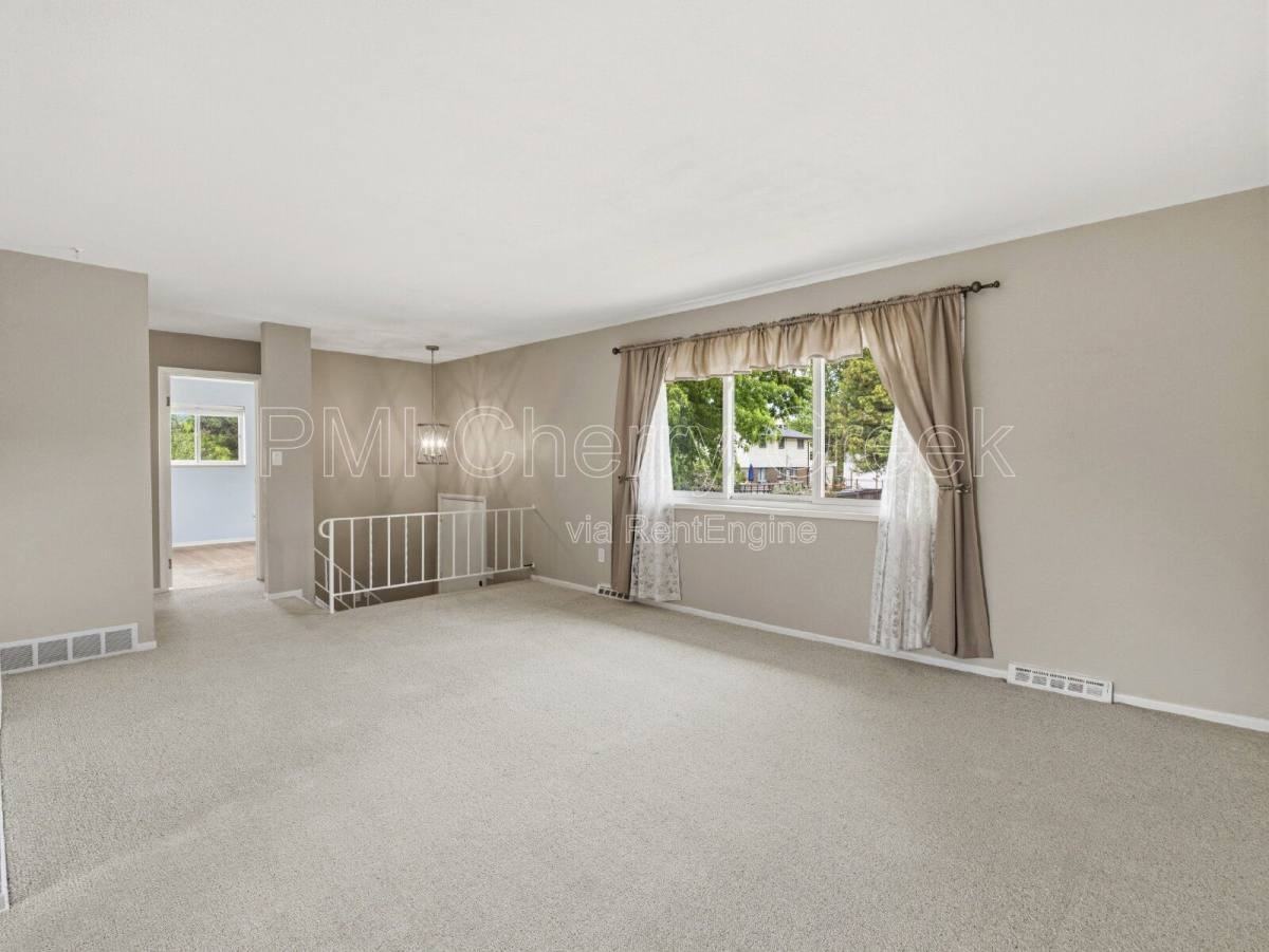 766 W Davies Way - Photo 3 of 10