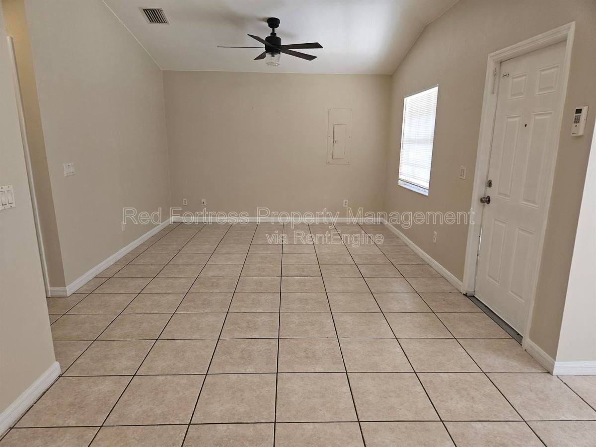 104 Gordon Ave S - Photo 3 of 8