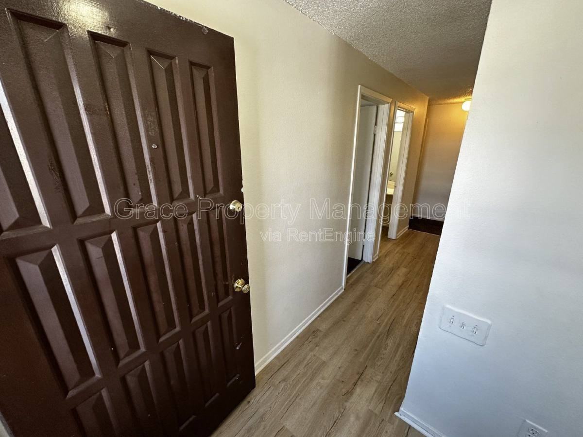 2874 E 118th Ct - Photo 3 of 10