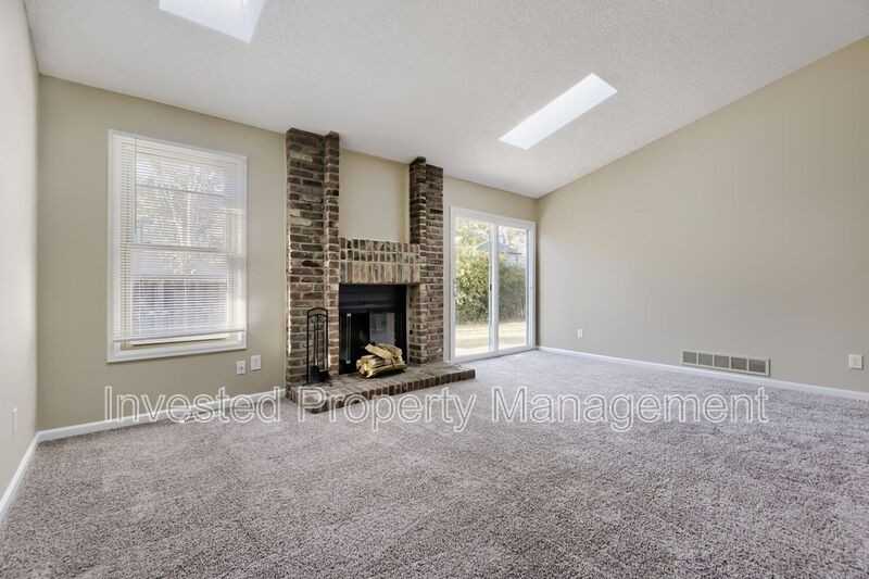 18955 E 45th Ave - Photo 5 of 17