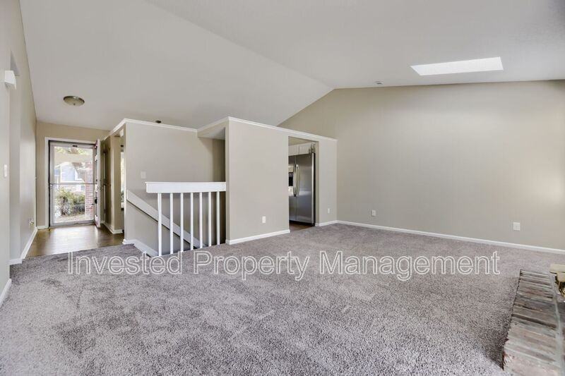 18955 E 45th Ave - Photo 6 of 17