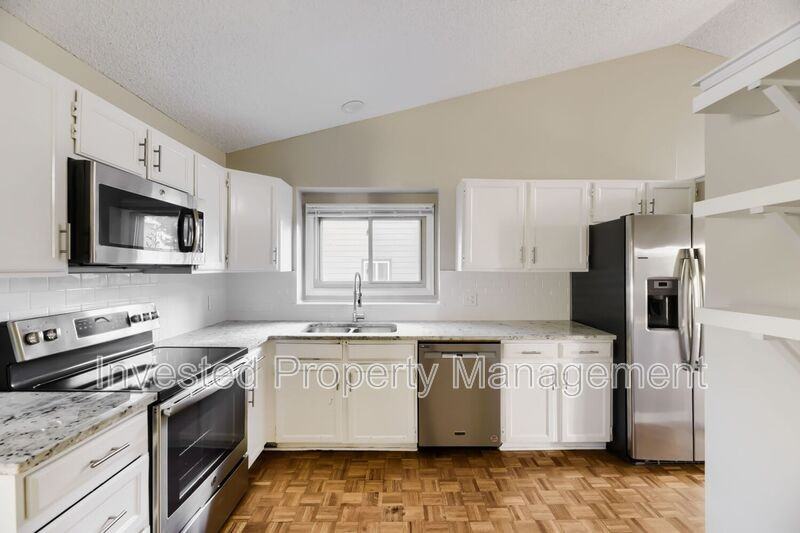 18955 E 45th Ave - Photo 7 of 17