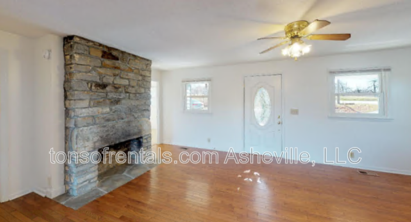 1051 Upward Rd - Photo 5 of 15
