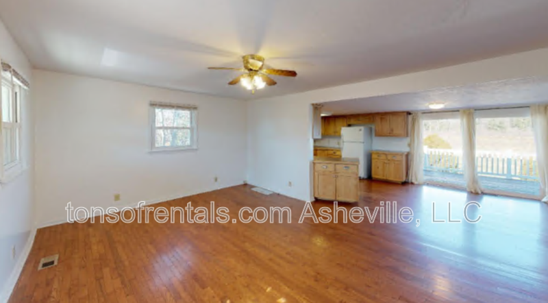 1051 Upward Rd - Photo 6 of 15