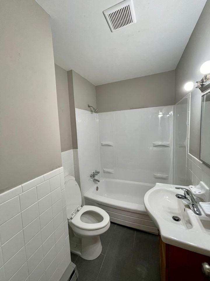 Wallingford South Apartments - Photo 5 of 13