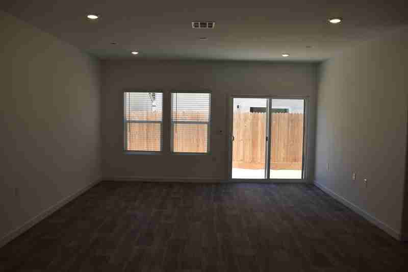 4481 N San Miguel Ave - Photo 7 of 34