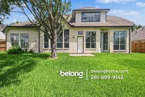 featured image of 2855 Everett Dr