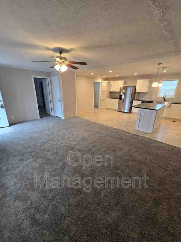511 E 1st St - Photo 5 of 21