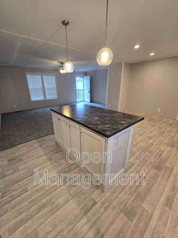 511 E 1st St - Photo 4 of 21