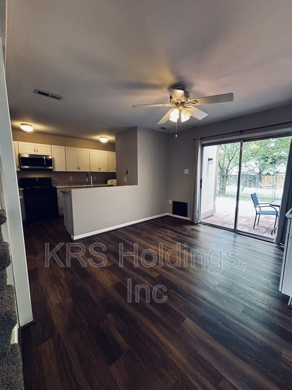 817 Pleasant St - Photo 6 of 28