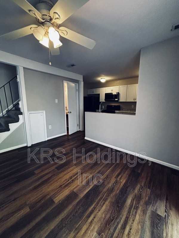817 Pleasant St - Photo 7 of 28