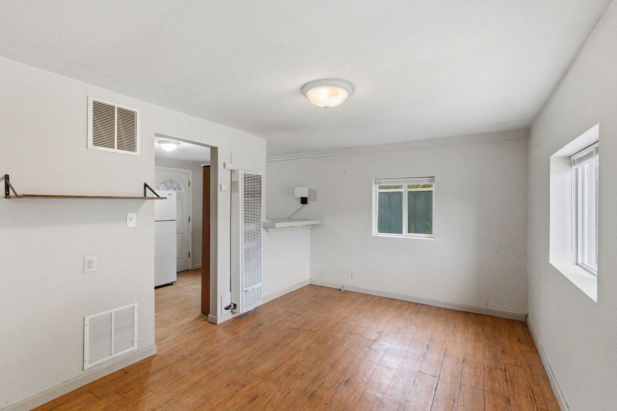 303 N Santa Fe Ave - Photo 7 of 27