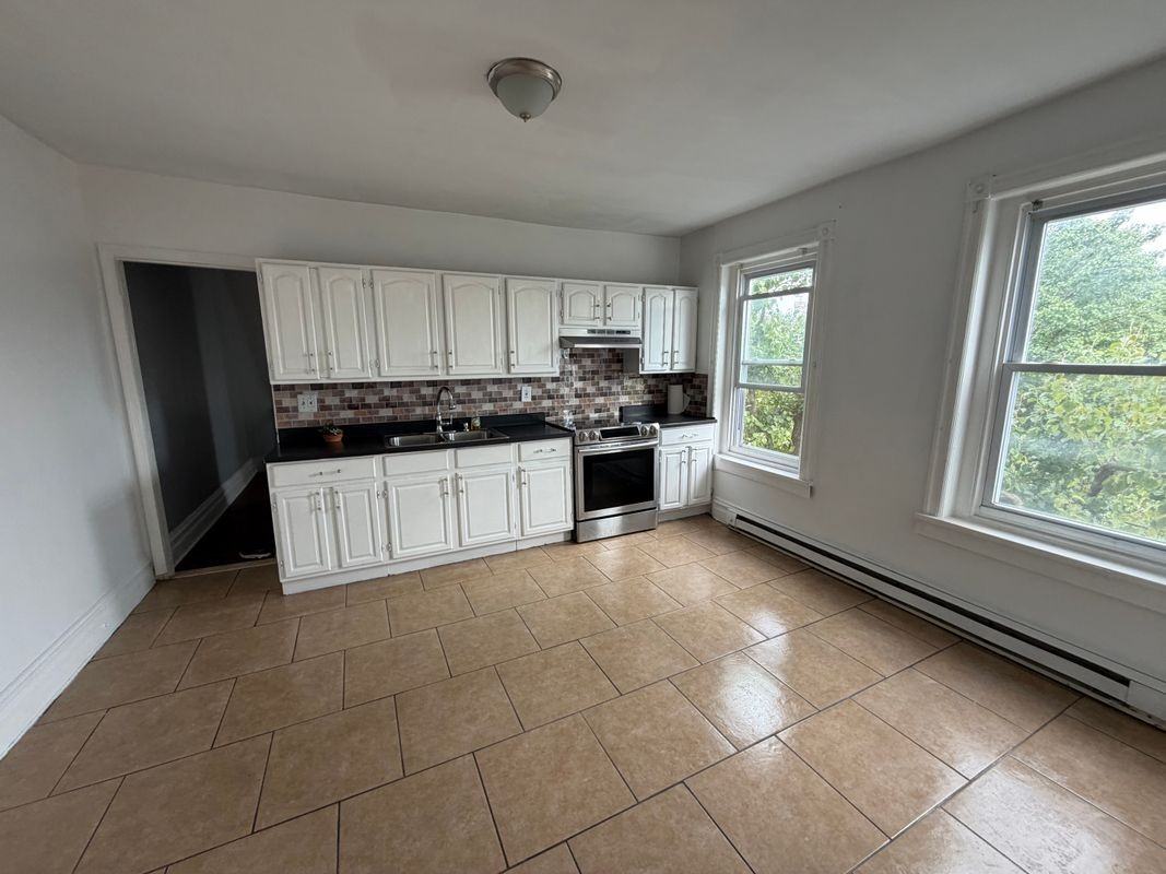 144 S 12th St - Photo 7 of 15
