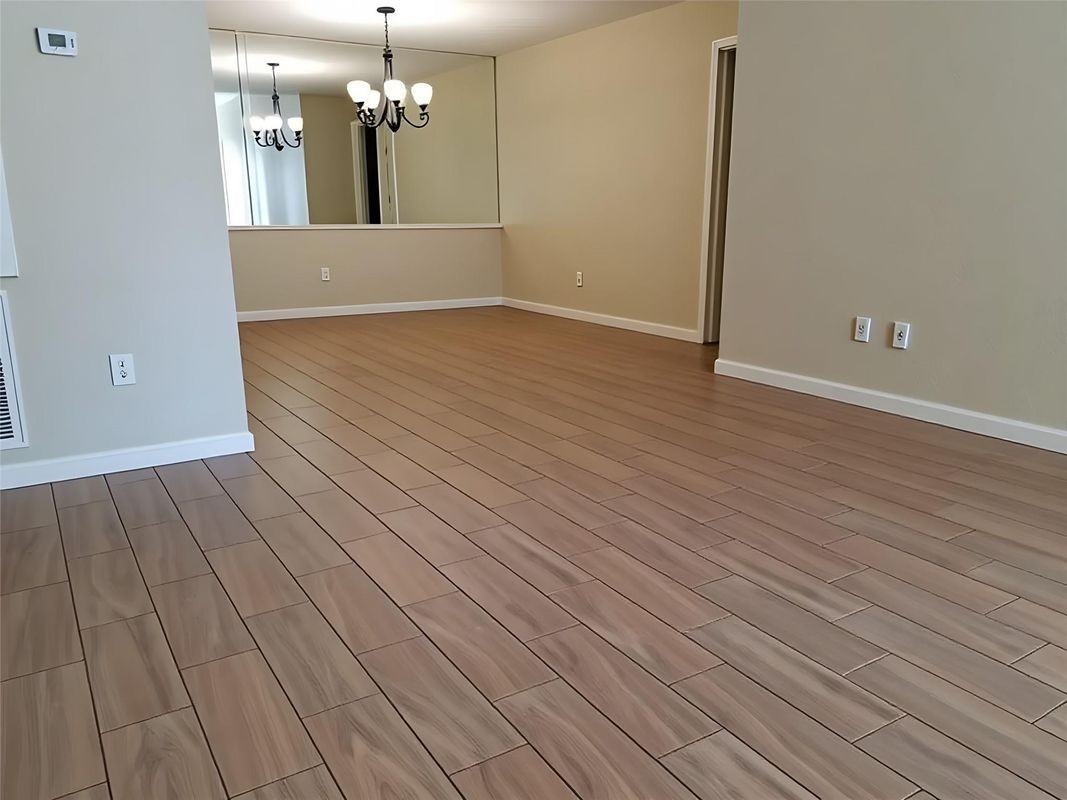 7400 Bellerive Dr - Photo 2 of 18