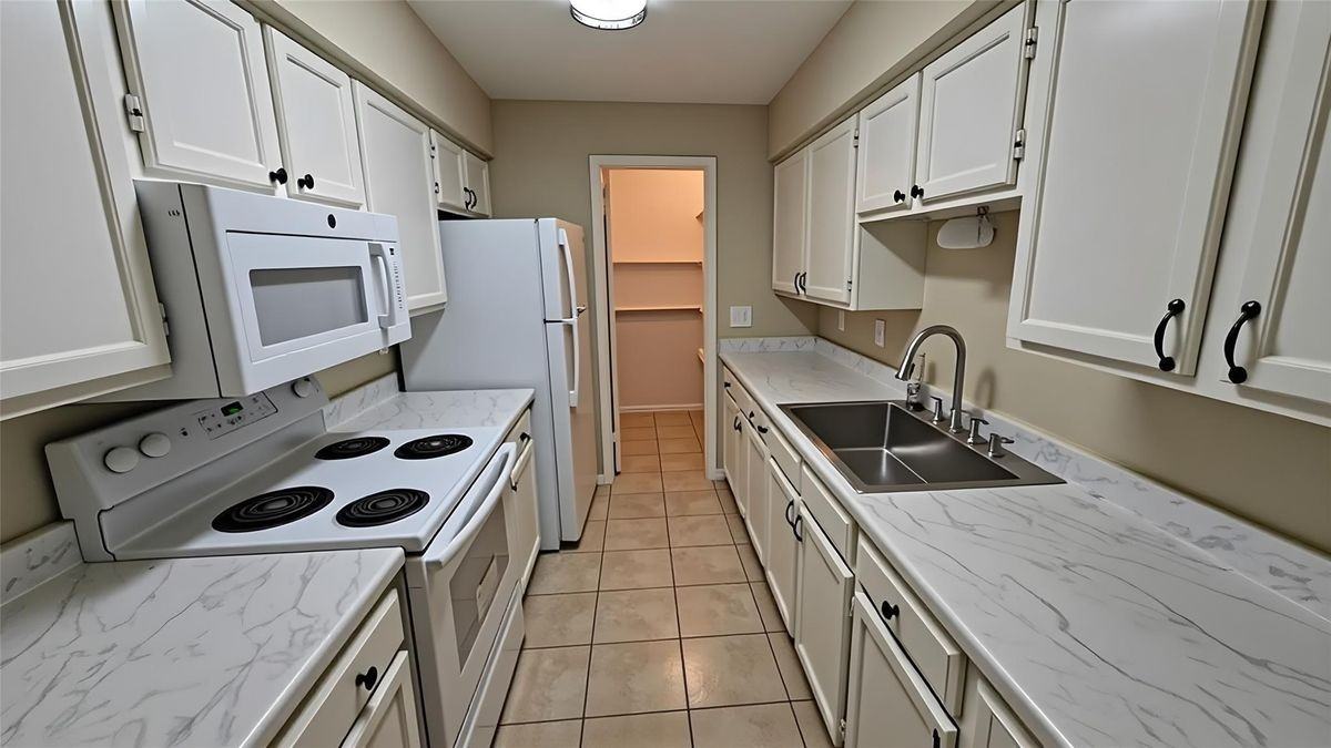 7400 Bellerive Dr - Photo 7 of 18