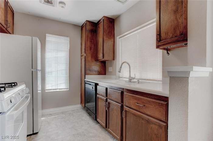 4860 Nara Vista Way ##104 - Photo 5 of 15