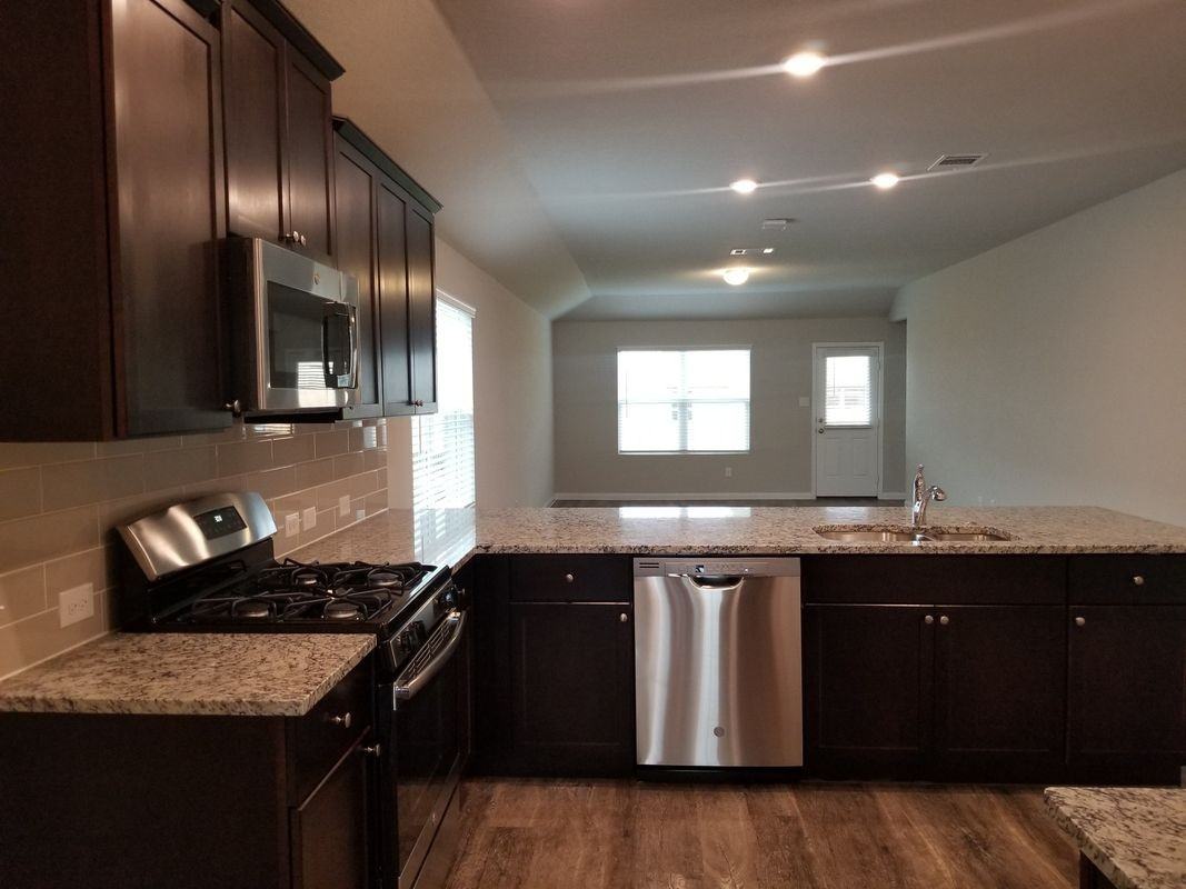 6035 Akin Pl - Photo 2 of 6