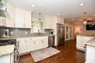 2260 Pinecliff Dr Ne - Photo 1 of 1