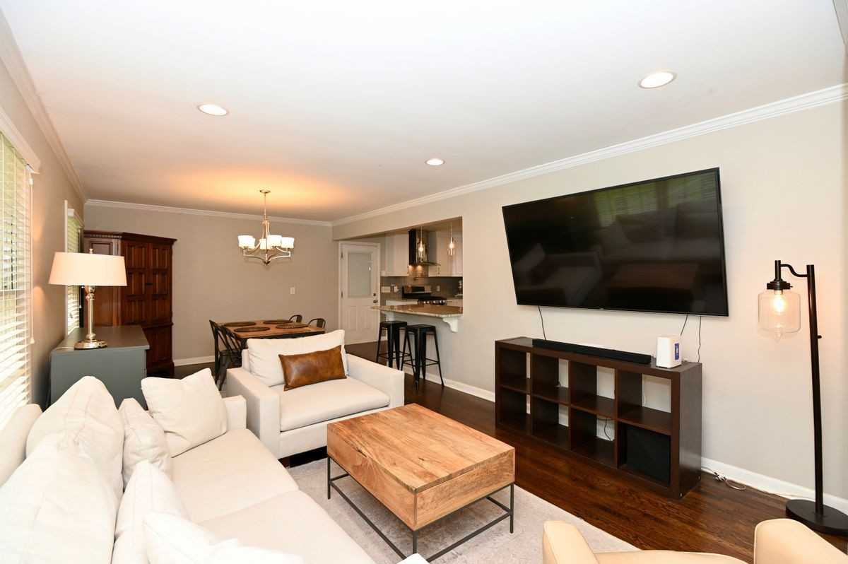 2260 Pinecliff Dr Ne - Photo 4 of 20