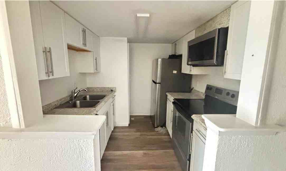 860 Sky Lake Cir - Photo 2 of 3