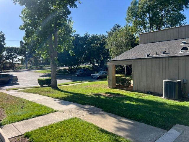1471 Cypress St - Photo 2 of 4