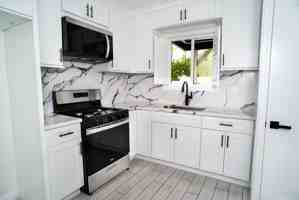 featured image of 13310 Glenoaks Blvd