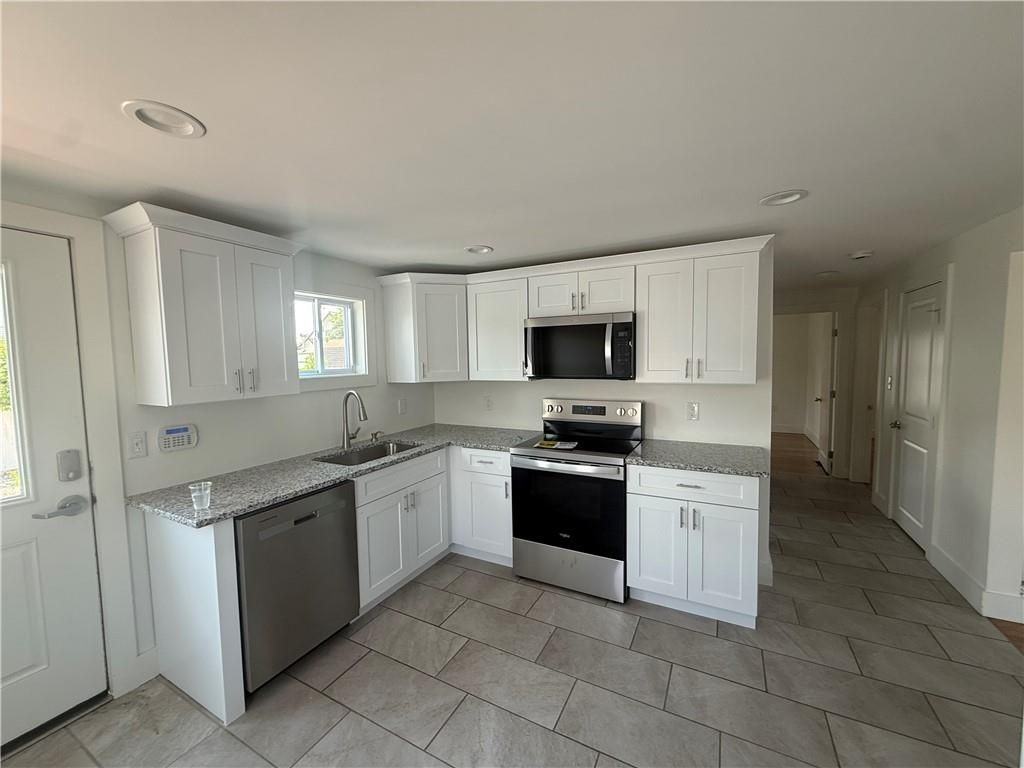 10 Manuel Ave - Photo 3 of 6