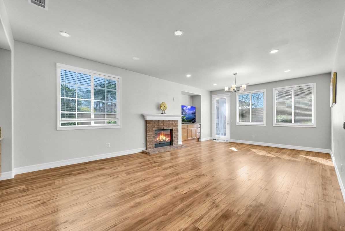 14297 Goose St - Photo 4 of 22