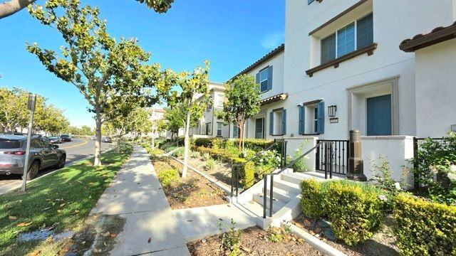 8141 Garden Park St - Photo 2 of 3