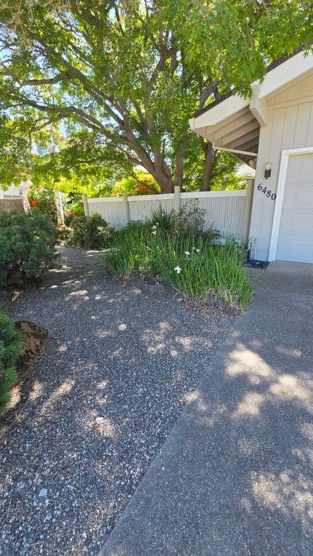 6480 Havenside Dr - Photo 2 of 27
