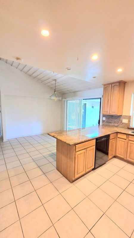 6480 Havenside Dr - Photo 6 of 27