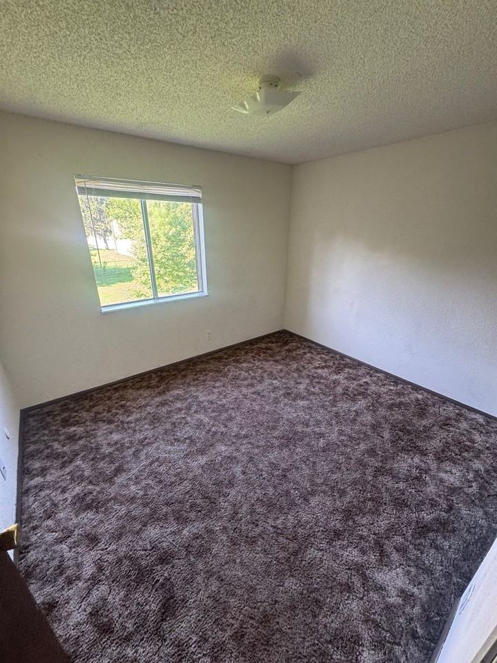 Neosho Meadows - Photo 3 of 12