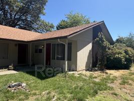 featured image of 1229 Nw Highland Ave #B