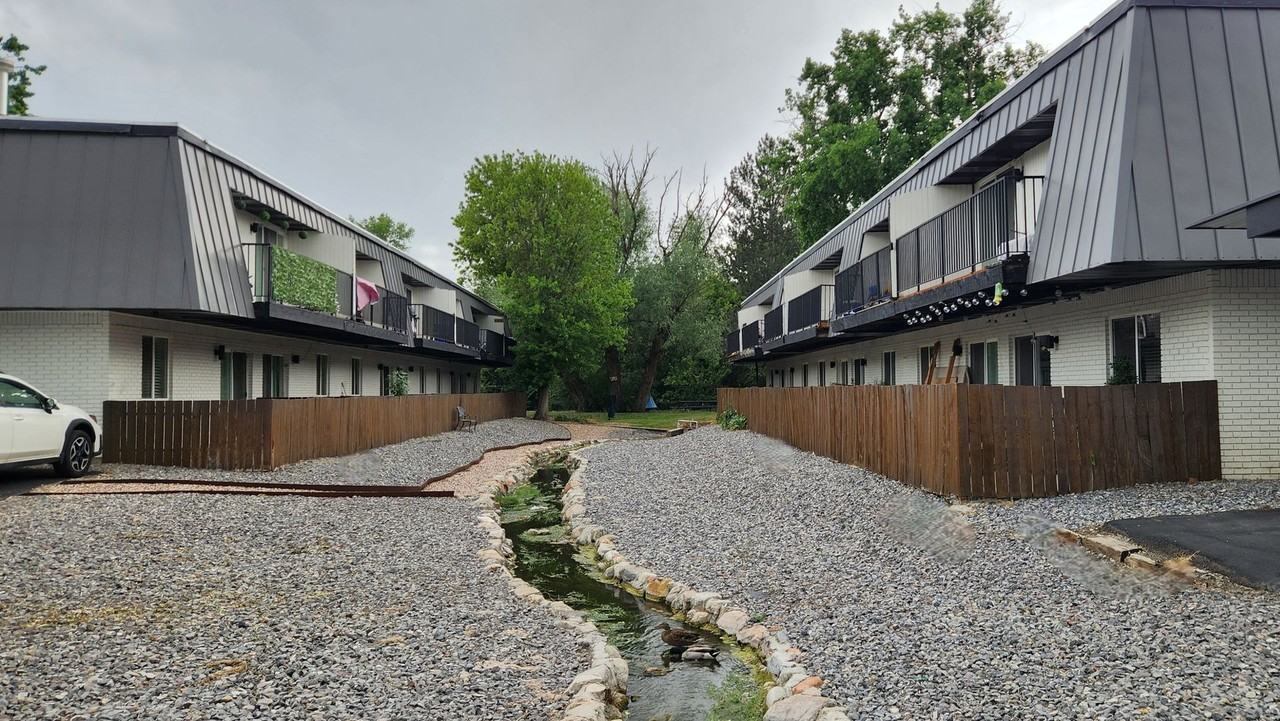 The Katmai Apartments - Photo 4 of 50