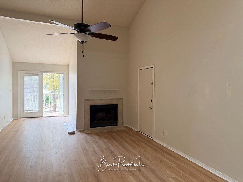 5001 Grande Dr #1422 - Photo 6 of 20