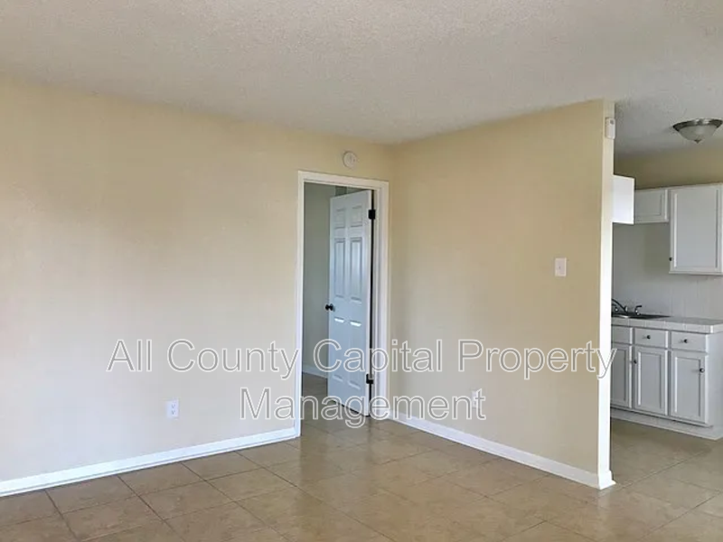 1206 Bundrant Dr - Photo 3 of 6