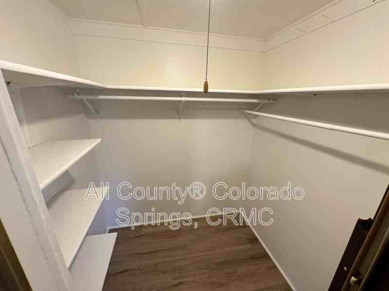 2430 W Vermijo Ave - Photo 4 of 30