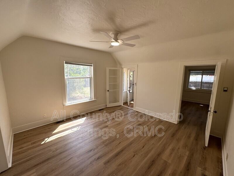 2430 W Vermijo Ave - Photo 6 of 30