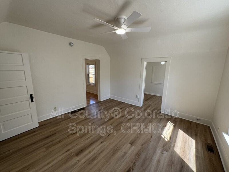 2430 W Vermijo Ave - Photo 7 of 30