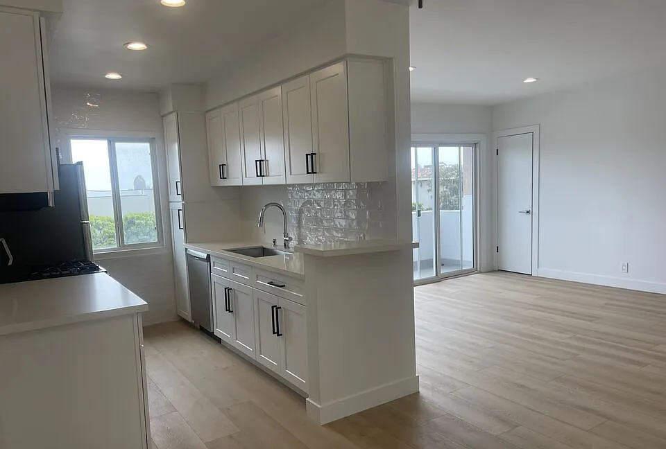 22347 Pacific Coast Hwy - Photo 6 of 16