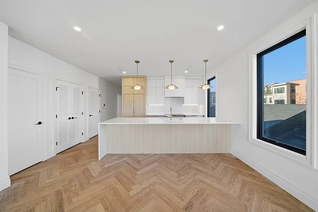 545 E 2nd St - Photo 5 of 21