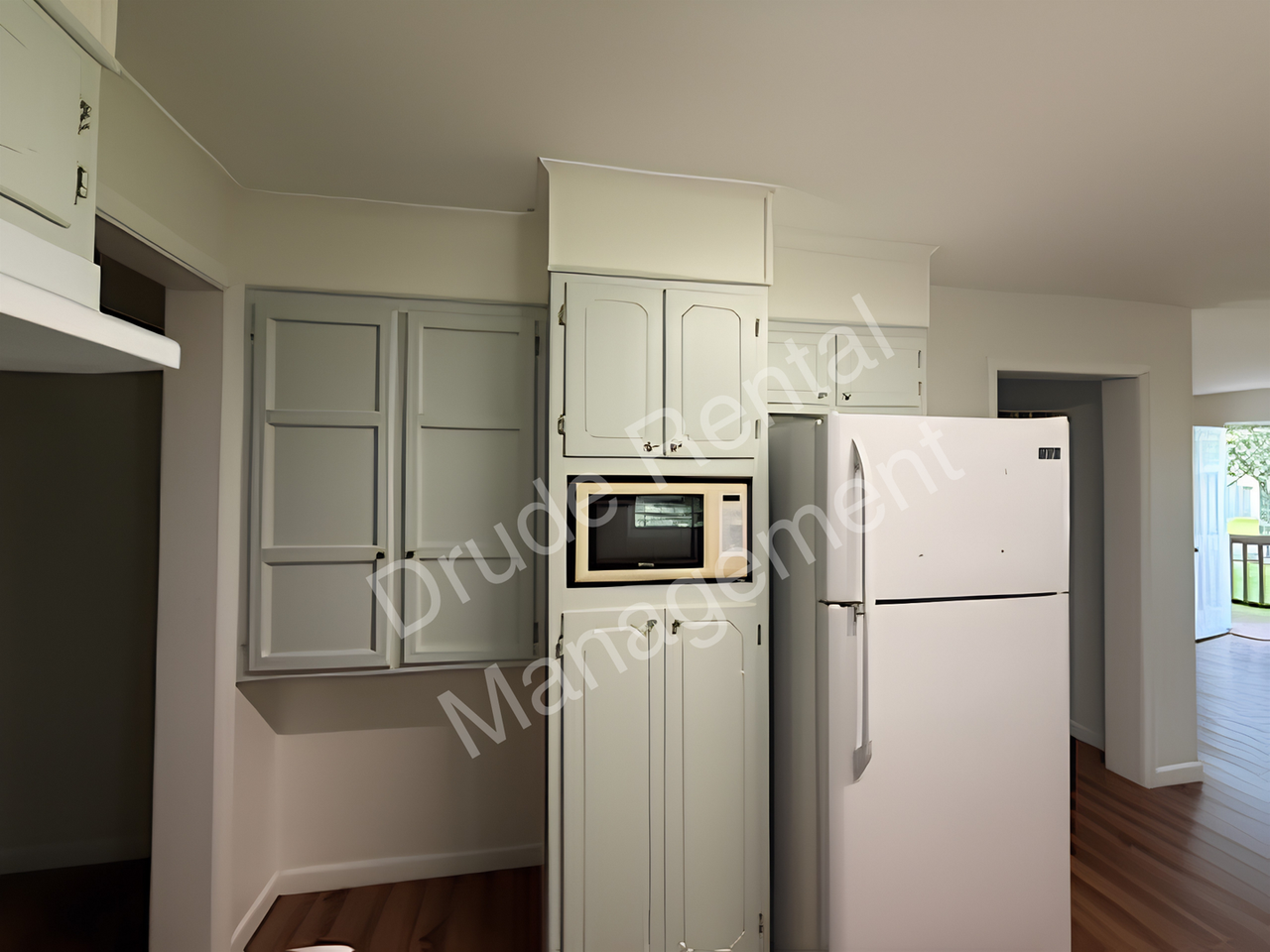 30121 Julia St - Photo 5 of 31