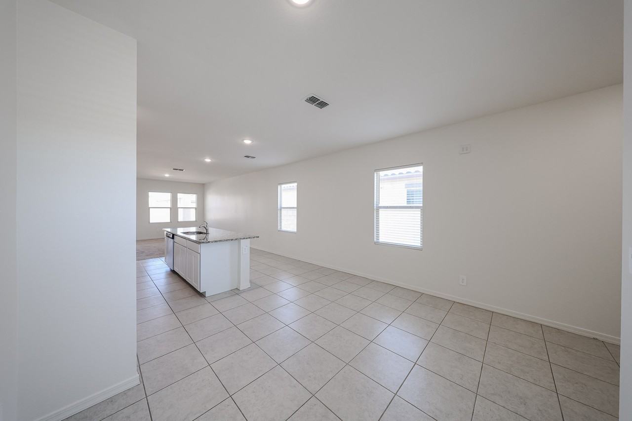 5720 W Sunrise Dr - Photo 7 of 47