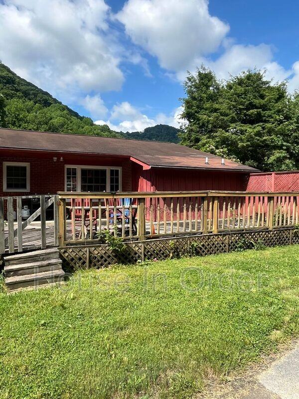 54 Cottage Dr #A - Photo 2 of 13